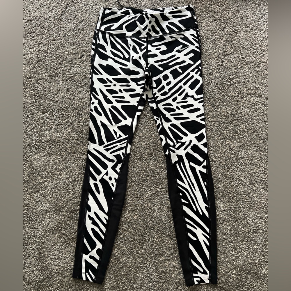 NIKE leggings NWOT size SMALL